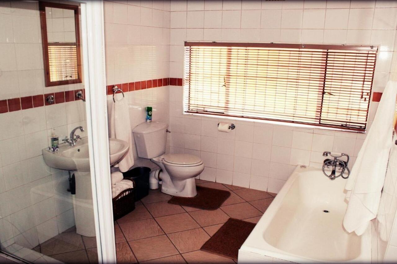 Aqua Terra Guest House ライデンバーグ エクステリア 写真