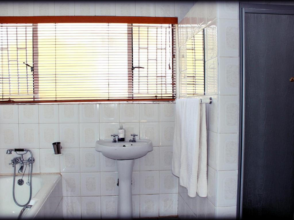 Aqua Terra Guest House ライデンバーグ エクステリア 写真